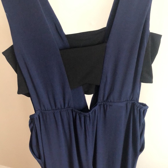 BCBGeneration jumpsuit in navy & black. SMALL - Picture 4 of 8
